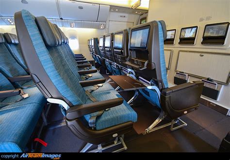cathay pacific 881